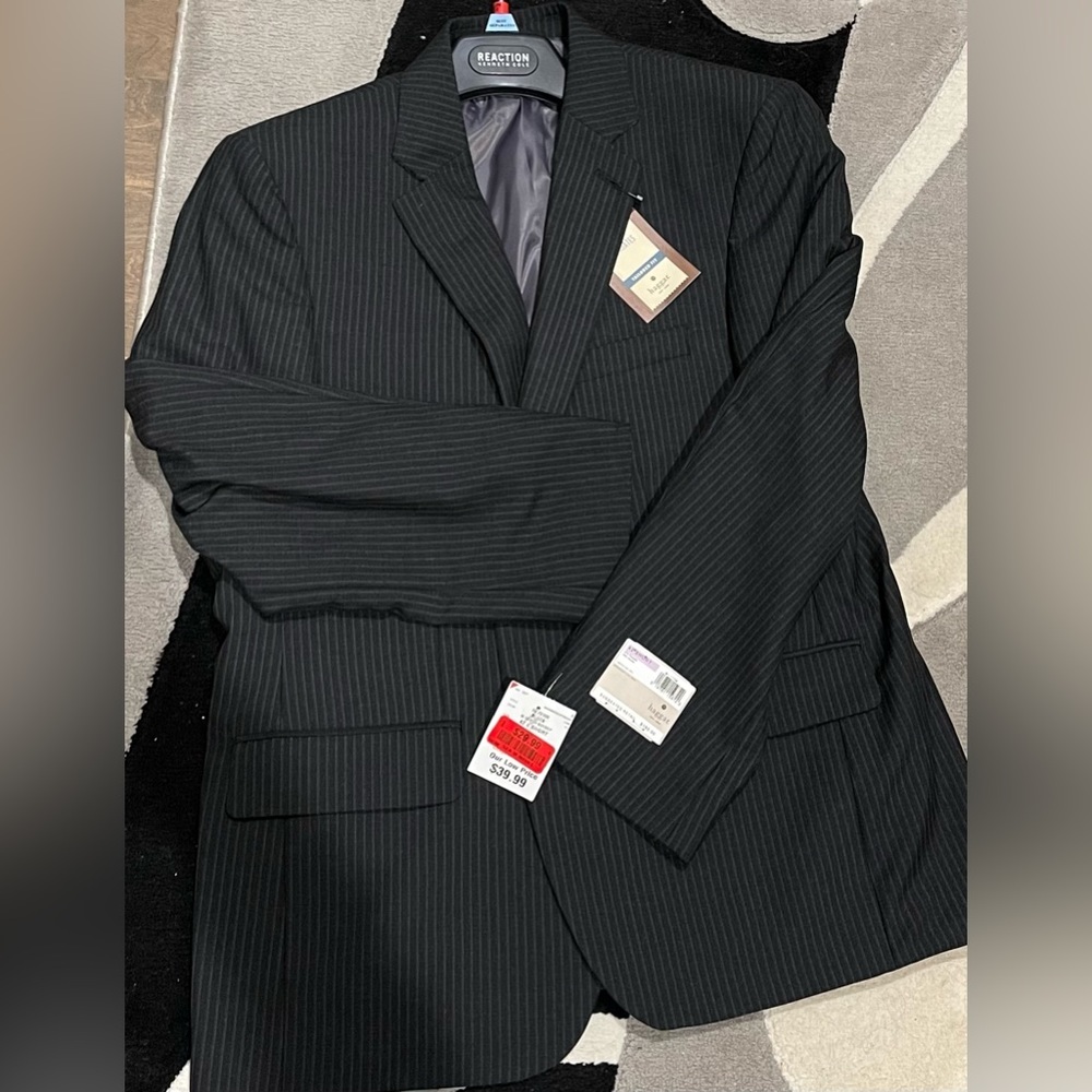 HAGGAR Suit Jacket Tailored Fit!!